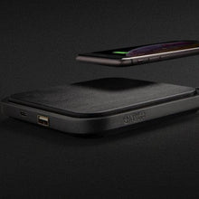 Load image into Gallery viewer, Swiss Peak Luxury 15W Wireless Charger