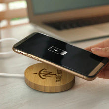 Load image into Gallery viewer, Magnetic Wireless Fast Charger
