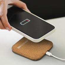 Load image into Gallery viewer, Oakridge Wireless Charger - Square
