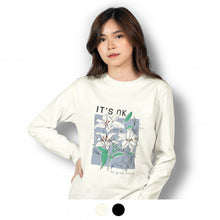 Load image into Gallery viewer, TRENDSWEAR Harlow Women&#39;s Long Sleeve Crew
